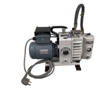 Vakuumpumpe Leybold-Heraeus Trivac S2A Ex. Bundeswehr 1528