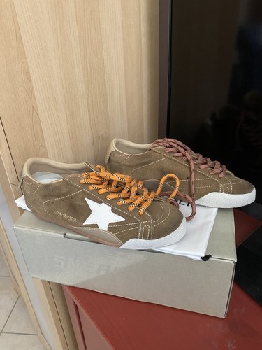 Golden goose - golden,