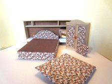 Älteres Puppenstuben-