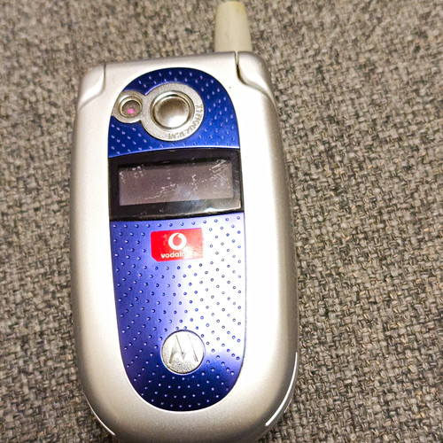 Motorola v525 vodafone - motorola,