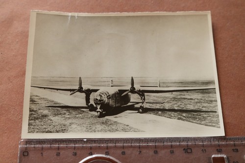 Altes archivfoto flugzeug - archivfoto,