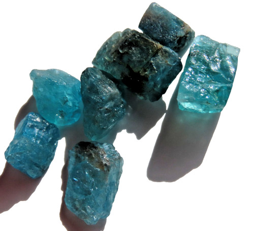 Natürlicher blauer turmalin - blauer,