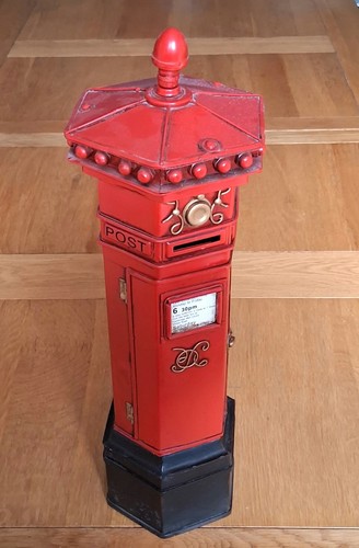 Dekorativer briefkasten - briefkasten, im