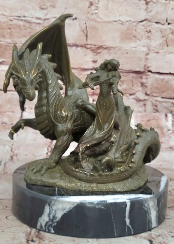 Mythische fee und drachenfigur - mythische,