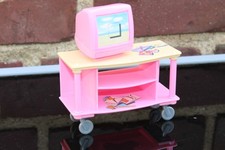 MATTEL BARBIE K9 MÖBEL 2000 BEISTELLTISCH TISCH RACK TV GERÄT MONITOR HIFI WAGEN