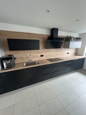 Sehr  gut erhaltene Einbauküche von Nobilia mit Markengeräten