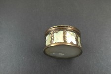 antike Dose mit Perlmutt und