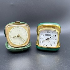 Vintage Reisewecker  Standuhren mit Klappgehäuse - 2 Stück Mauthe + Urban - Grün