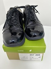 Da.  Sneaker v. "  Waldläufer