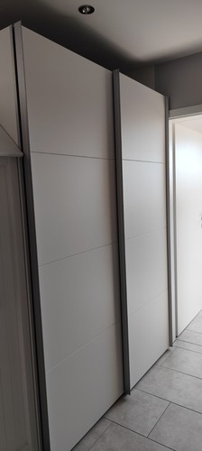 Schwebetürenkleiderschrank