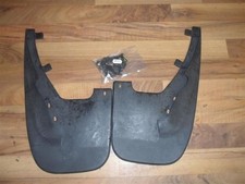 Audi 80 ab 9/91 Schmutzfängersatz schwarz vorne  VOTEX 8A0075111 NEU