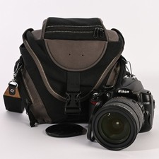 Nikon D5000 Geh. mit Sigma 2,8-4/ 17-70mm HSM Macro SHP 310170