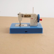 Blech Kindernähmaschine /