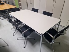 USM Haller - Konferenztisch /