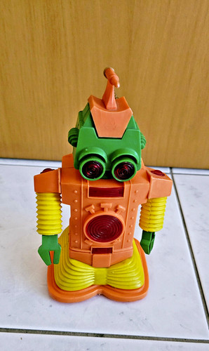 Vintage magnor robot - magnor,