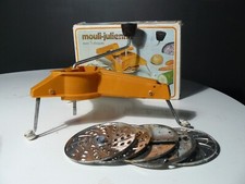 WUNDERSCHÖNE JULIENNE MOULI