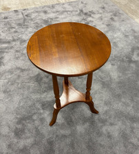 Vintage Beistelltisch Blumentisch Vollholz -  H x D: 56 x 40 cm