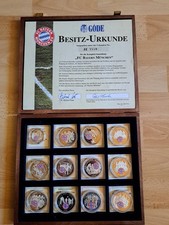 FC Bayern Medaillen Konvolut 12 St. versilbert, Kapseln, Zertifikate, Sammelbox