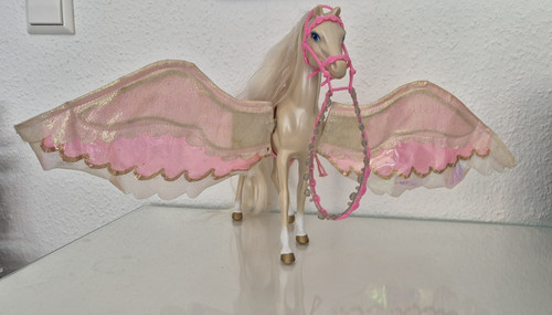 Barbie pferd mit flügeln - barbie,