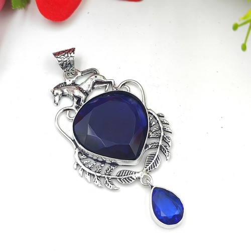 Handgefertigter blauer