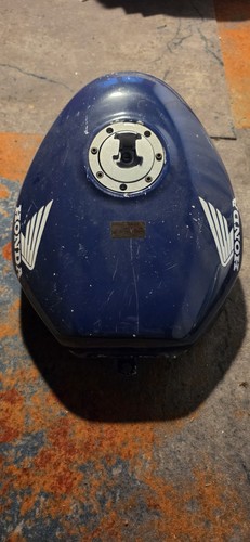 Honda cbr400rr kraftstoff - honda,