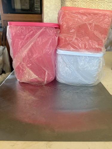 Tupperware - ,