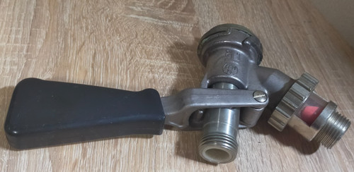 Bier zapfen anschlusshahn - bier,