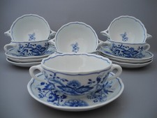 Hutschenreuther 7 Suppentassen Maria Theresia Zwiebelmuster Untertassen blau