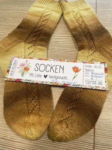 Handgestrickte stricksocken - handgestrickte,
