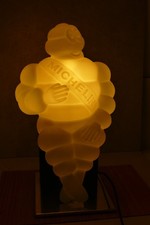 MICHELIN Männchen Mann als Lampe Lamp auf Chrom Display ++ sehr guter Zustand