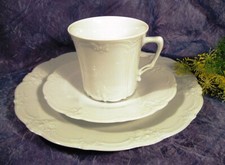 Hutschenreuther Tirschenreuth BARONESSE weiß - 1 Kaffeegedeck