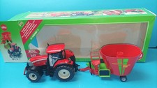 siku Farmer 8611 McCormick TTX 210 Traktor mit Futtermischwagen