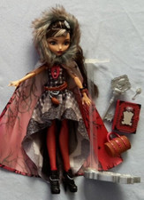1x Ever After High Puppe