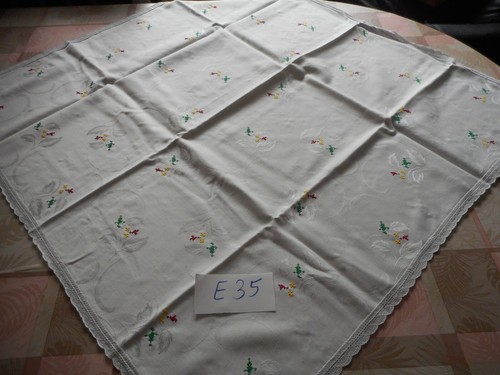 Mitteldecke bestickt 80 - ,