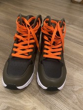 Zumba High-Top Sneaker –