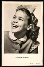 Cornelia Froboess als Kinderstar mit Haarschleife, Ansichtskarte 