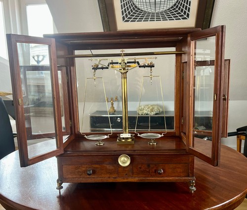 Historische apothekerwaage - historische,