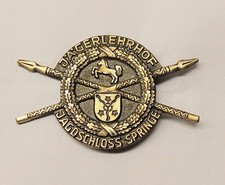 Anstecknadel Anstecker Pin Brosche Jägerlehrhof Jagdschloss Springe Jagd Jäger