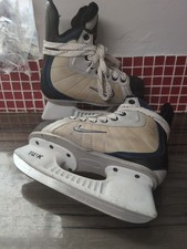 Nike Quest V2 Eishockey Schlittschuhe Größe 2,5 UK EU 35 Fit EE