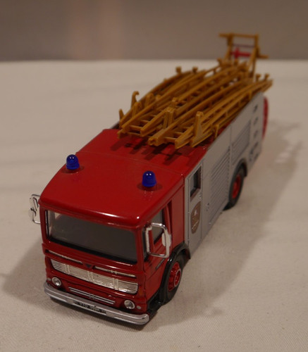 Corgi aec escape - , 1:50