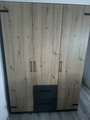 Kleiderschrank 300 euro - kleiderschrank, vp