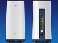 O2 HomeSpot 5G LTE WLAN Wi-Fi 6 Dual Band Wireless Router Weiß