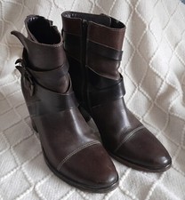 MoMA Stiefel / Stiefelette /