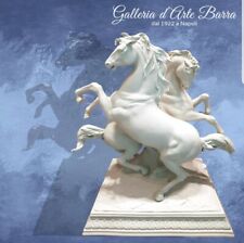 Porzellan Capodimonte. Imposantes Paar Rampende Pferde Aus Weißem Porzellan