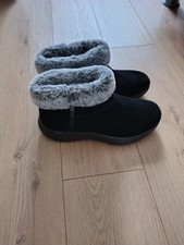 Skechers Damen On-The-go Joy-Savvy Winter, Boots  Gr.38.5 NEU