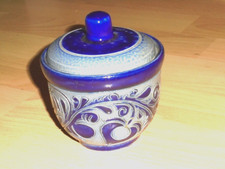 wunderschöne Dose mit Deckel