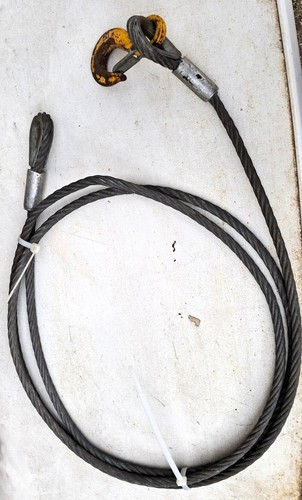 Langes stahlseil mit - langes,