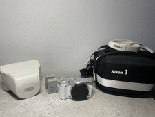 Nikon 1 J5 Gehäuse in Weiß