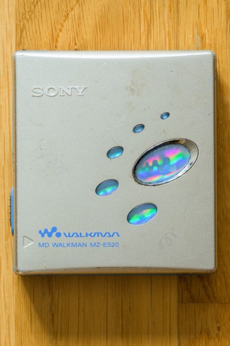 Sony e520 mini - sony, md