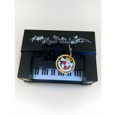 Muffy Vanderbear Portrait in